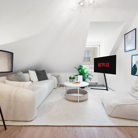 Malu Rooms - Im Stadtzentrum, Smarttv, Netflix, 24H Checkin Ludwigsbourg Extérieur photo