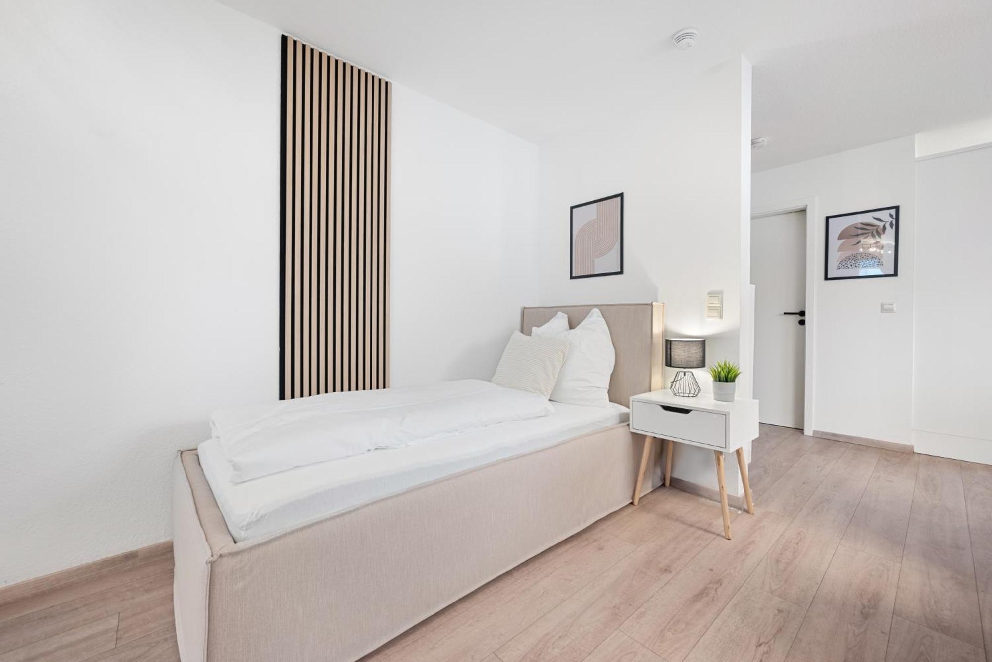 Malu Rooms - Im Stadtzentrum, Smarttv, Netflix, 24H Checkin Ludwigsbourg Extérieur photo