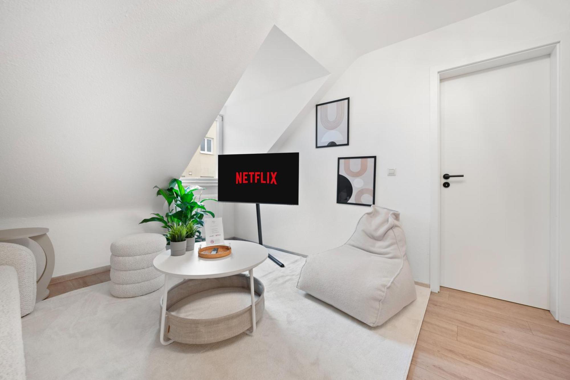 Malu Rooms - Im Stadtzentrum, Smarttv, Netflix, 24H Checkin Ludwigsbourg Extérieur photo