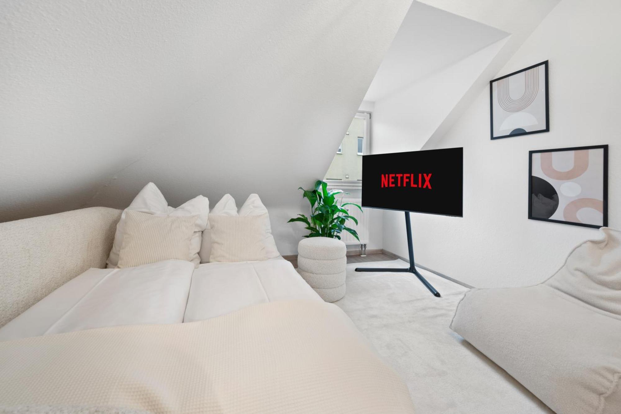 Malu Rooms - Im Stadtzentrum, Smarttv, Netflix, 24H Checkin Ludwigsbourg Extérieur photo